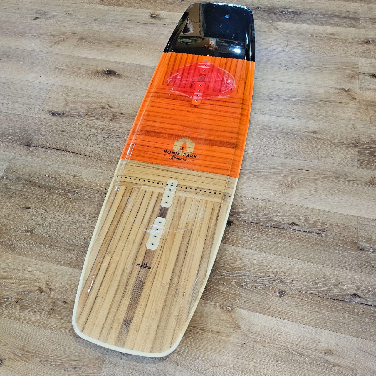 Ronix Top Notch 143cm -usada - Imagen 7
