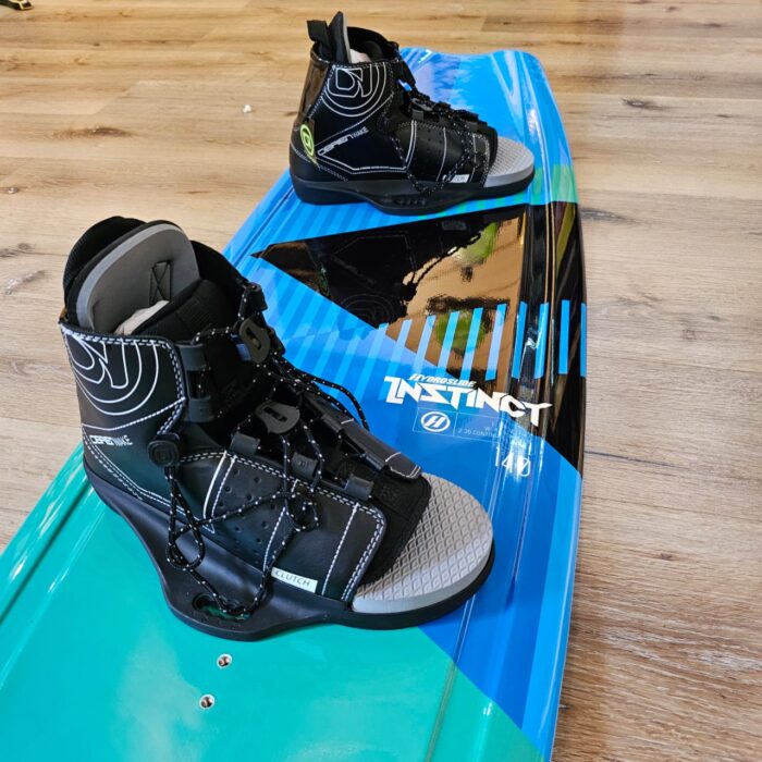 Combo de wakeboard Hydroslide 140 c/Clutch 7-11 - Nivel Recreacional - Imagen 2